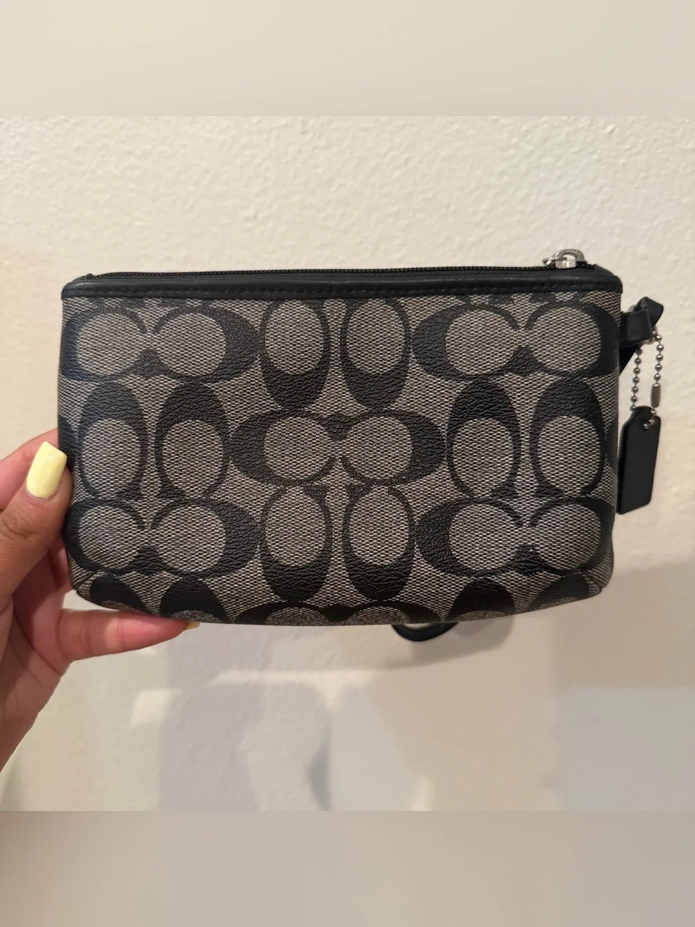 Coach Signature Canvas Black Wristlet Pouch F51783